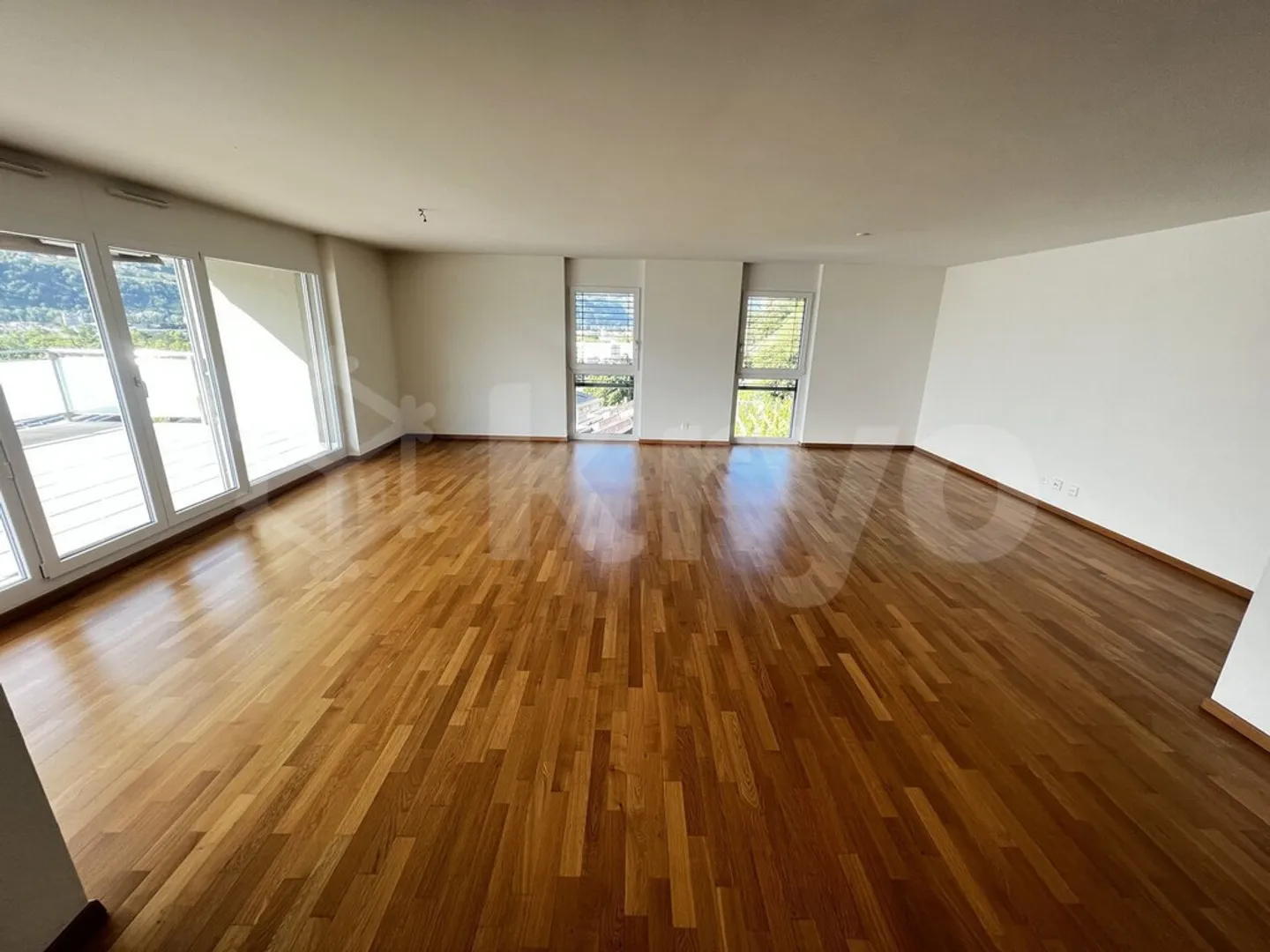 SION - MAGNIFICENT PENTHOUSE 4.5 ROOMS - Photo 5 of 11