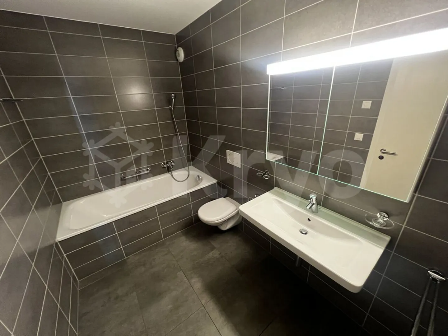 SION - MAGNIFICENT PENTHOUSE 4.5 ROOMS - Photo 11 of 11