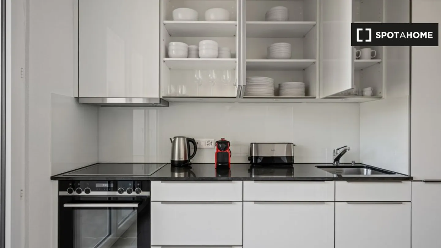 Discover, visit, and rent your new home online with complete confidence. - Photo 6 of 18