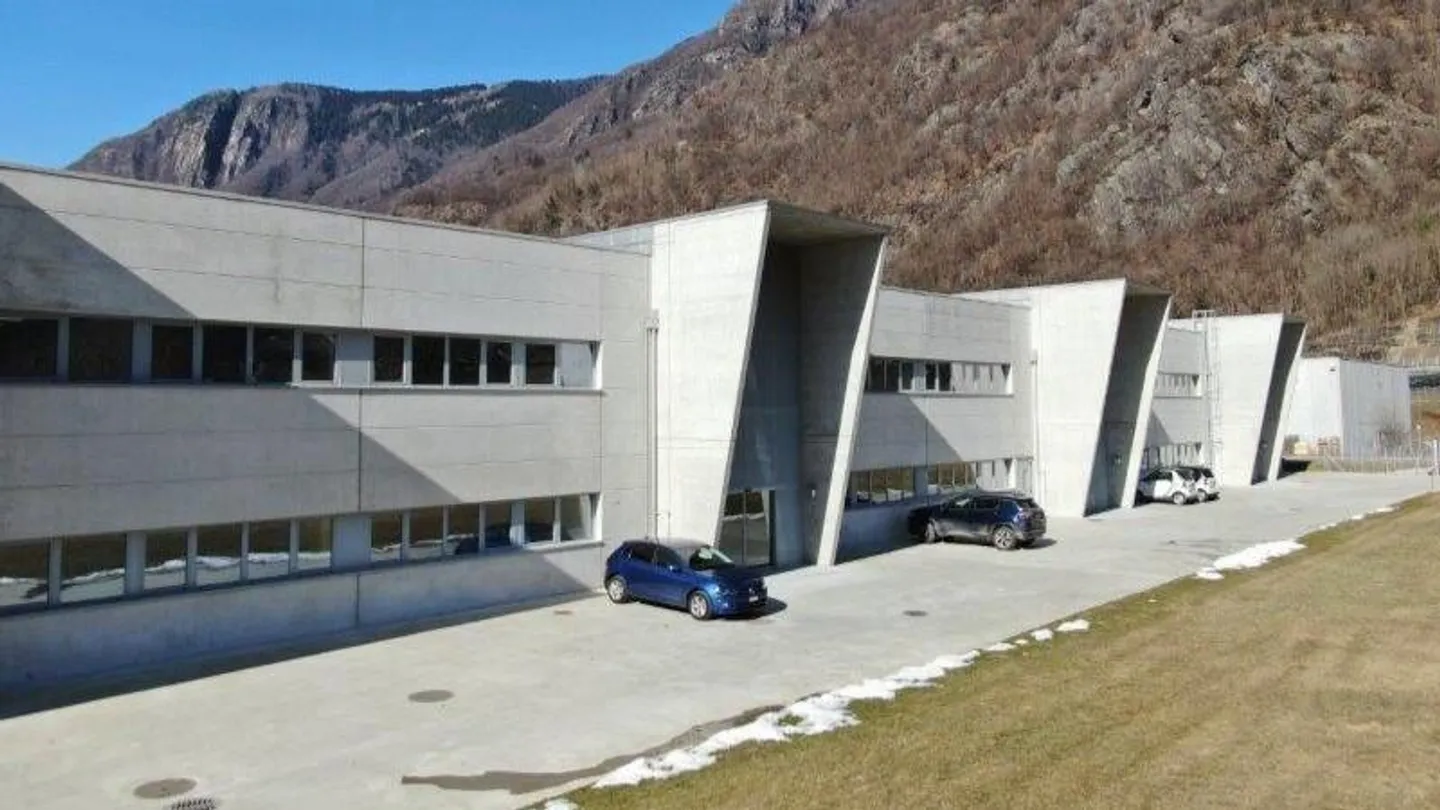 MODULAR INDUSTRIAL SPACES IN SAN VITTORE (GR) - Photo 4 of 12