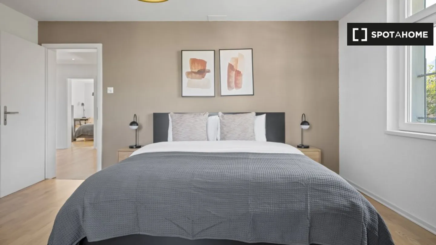 Discover, visit, and rent your new home online with complete confidence. - Photo 14 of 18