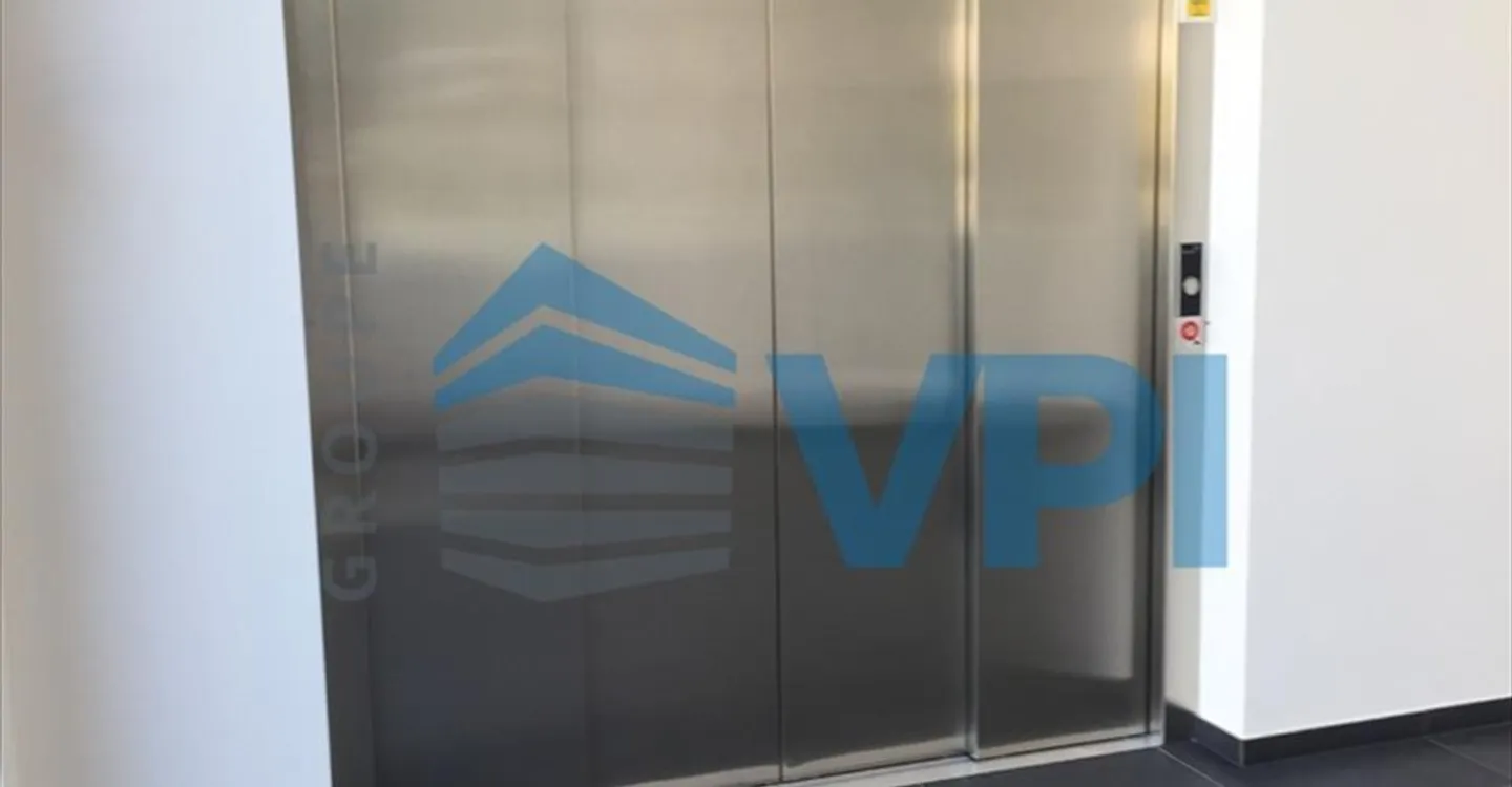 Immeuble mixte à louer - Photo 3 sur 8