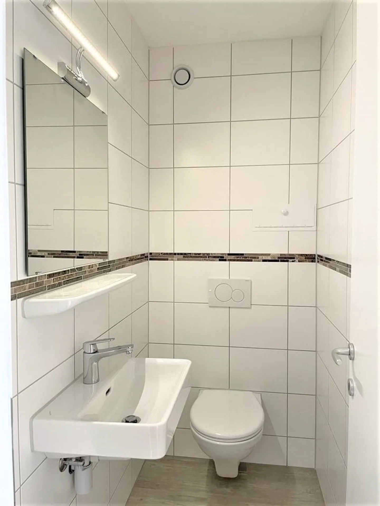 Moderno appartamento di 3,5 stanze con vista sulle montagne a Bellach - Foto 8 di 11