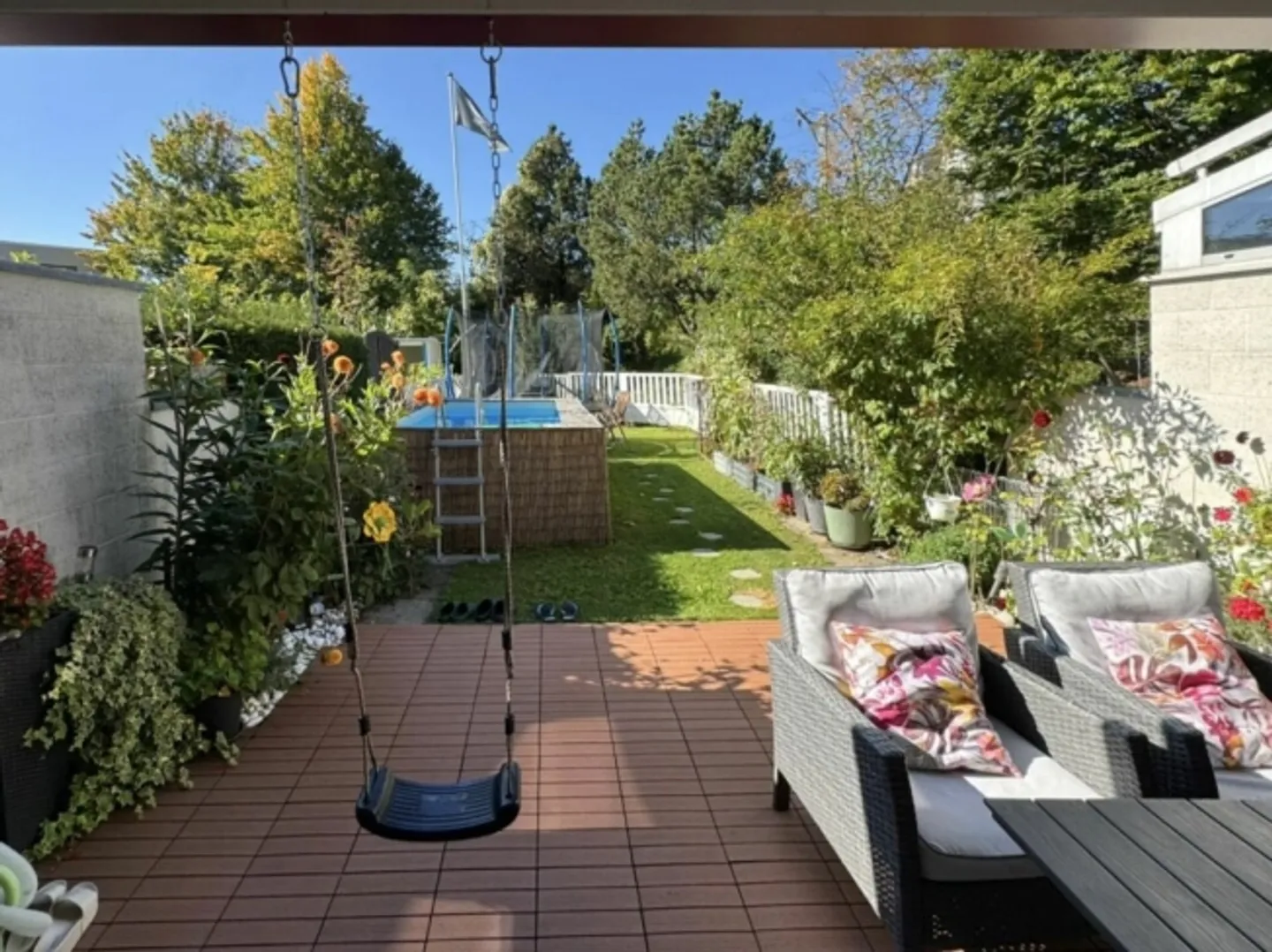 GRANDE CASA A SCHIERA CON UNA VISTA DA SOGNO SULLE ROVINE DEL CASTELLO - Foto 3 di 9