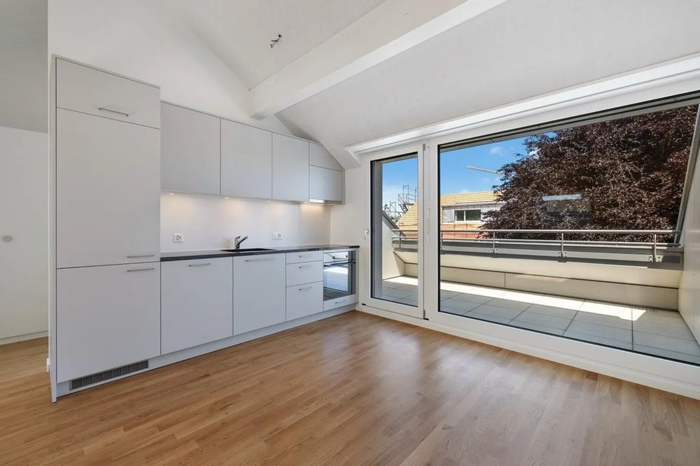 Here your dream home could come true - Photo 2 of 12