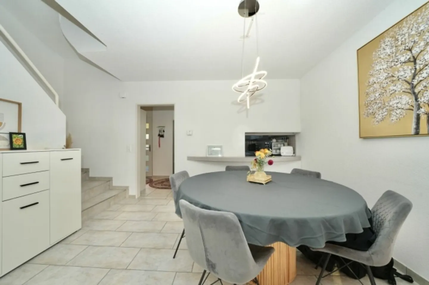 GRANDE CASA A SCHIERA CON UNA VISTA DA SOGNO SULLE ROVINE DEL CASTELLO - Foto 5 di 9