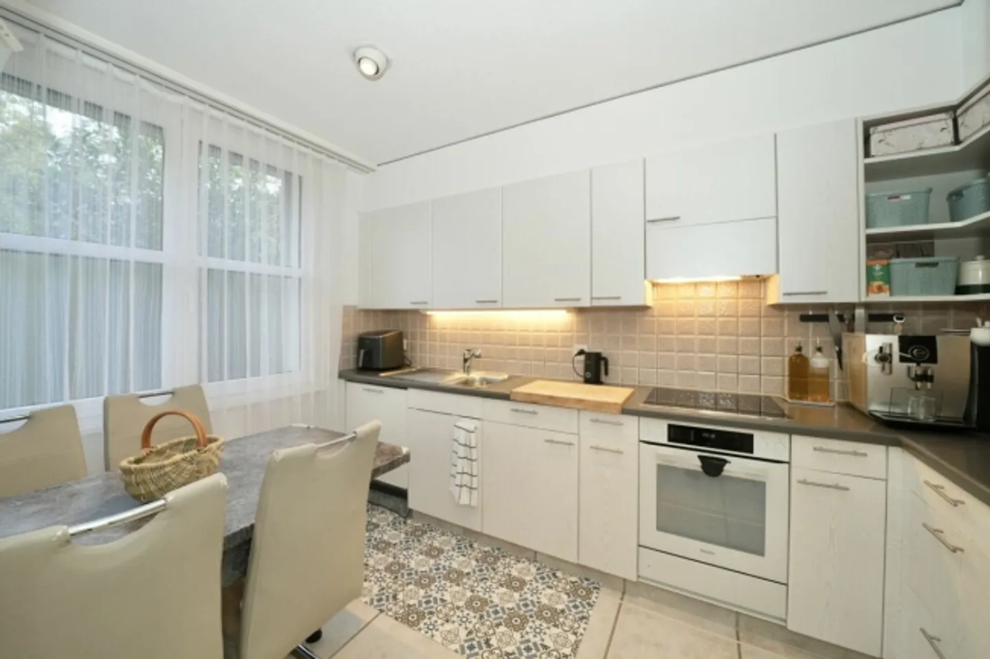 GRANDE CASA A SCHIERA CON UNA VISTA DA SOGNO SULLE ROVINE DEL CASTELLO - Foto 7 di 9