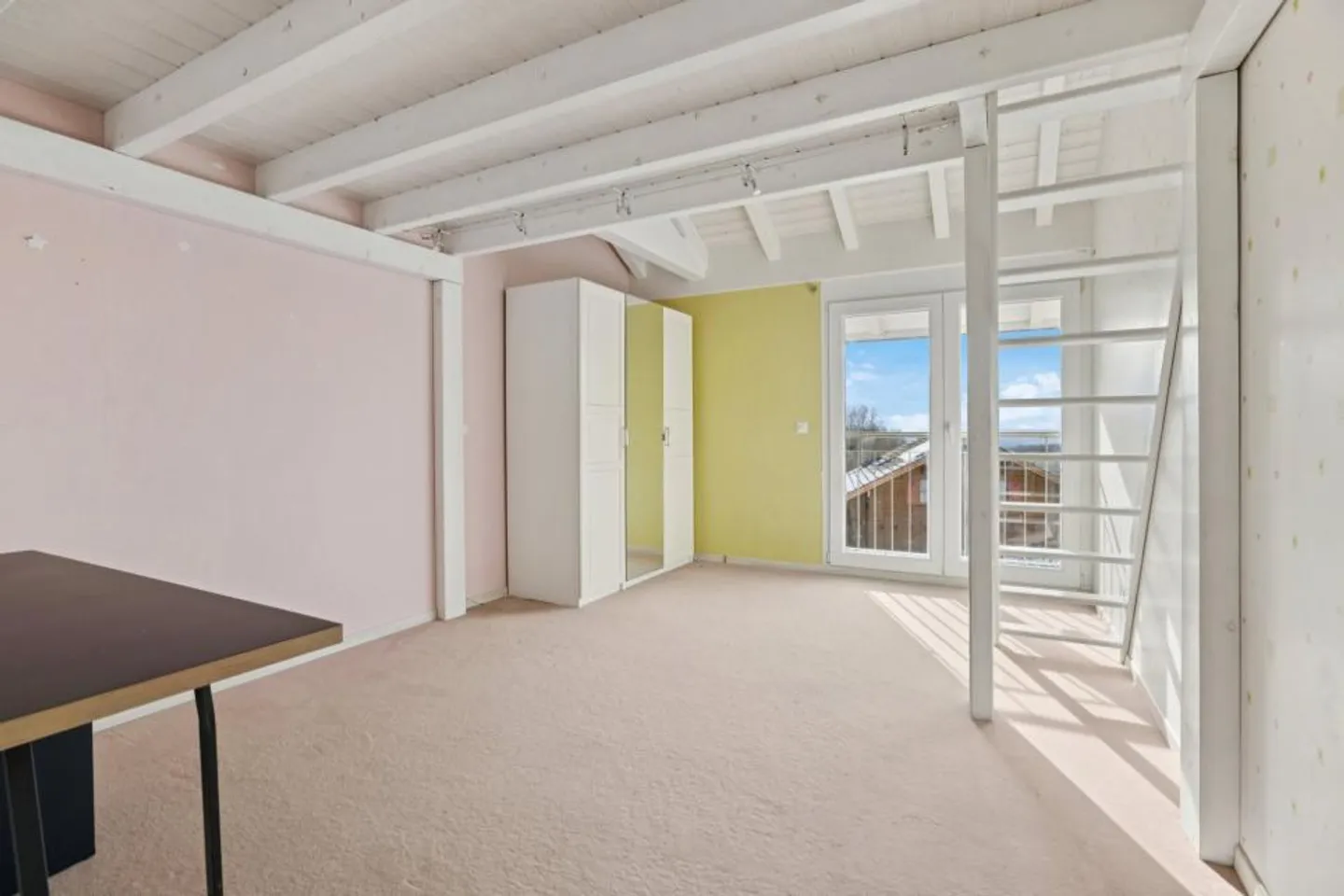 Schönes Anwesen auf einem wunderschönen Grundstück mit Pool - Foto 7 von 10