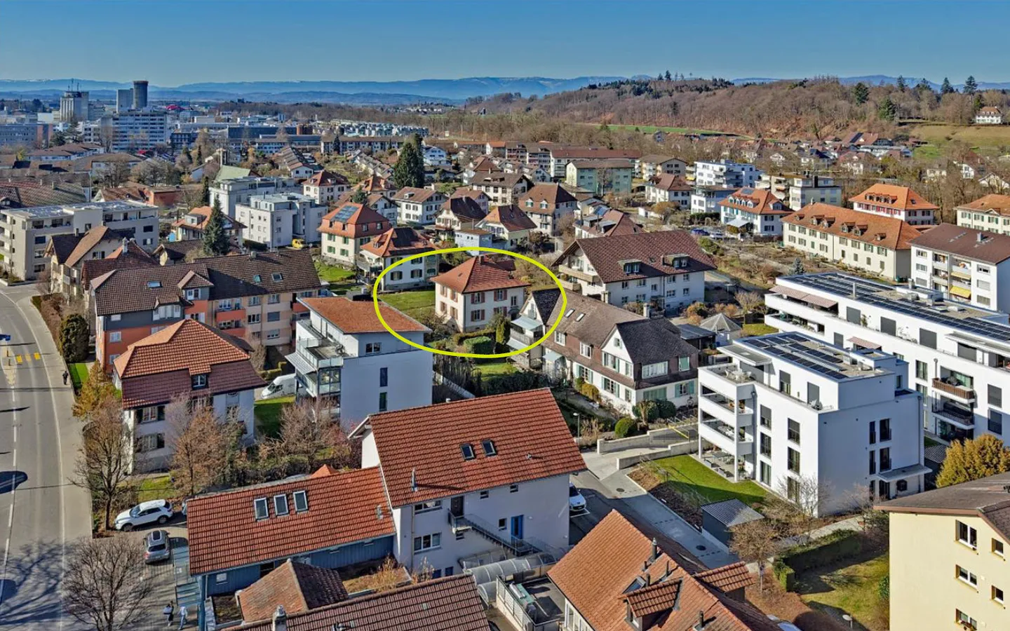 The historic house with a huge garden in an ideal location, so large that two apartments are possible - Photo 8 of 23