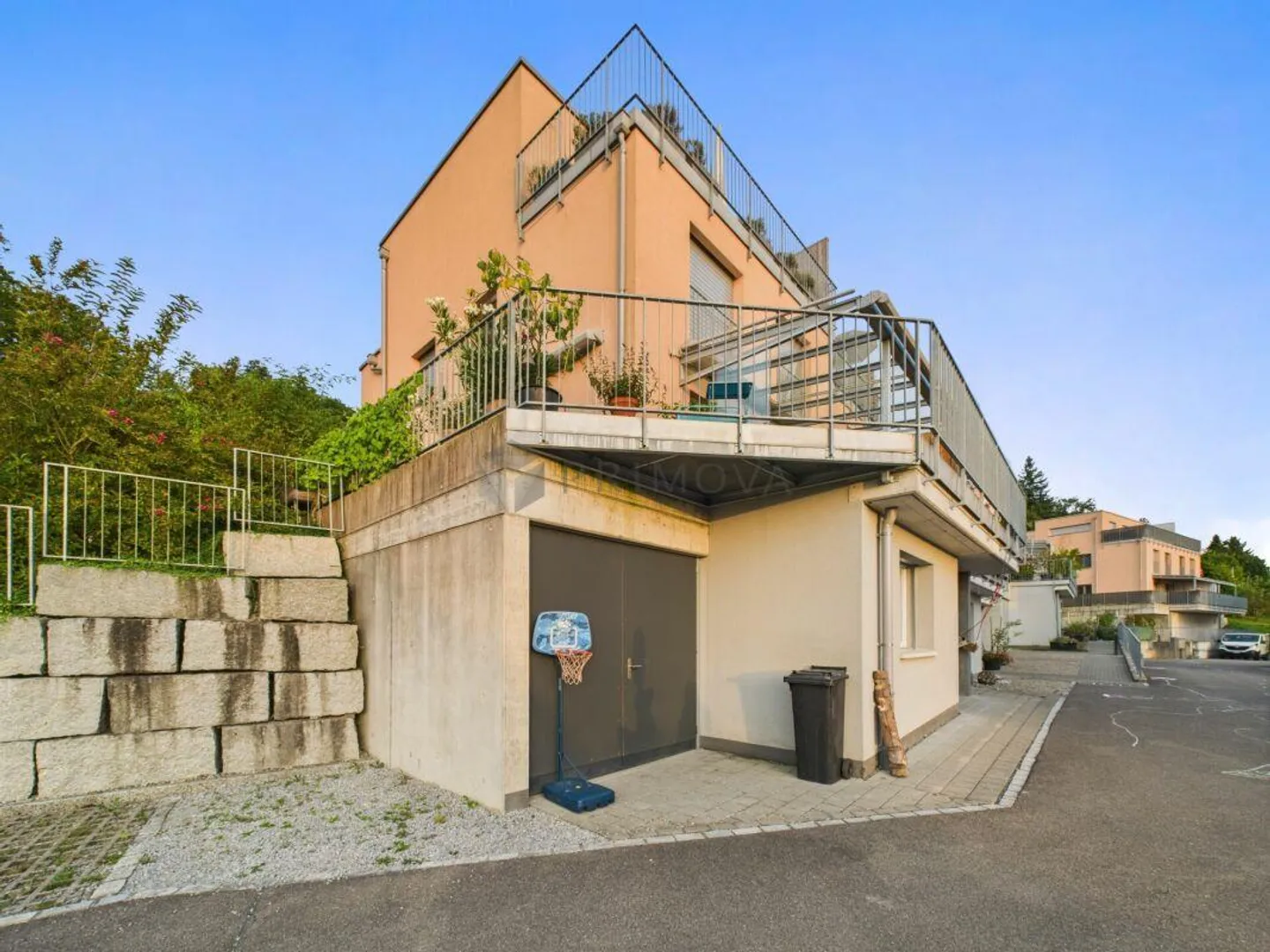 Il design incontra lo spazio - oltre 200 m² di vita familiare su 4 livelli - Foto 14 di 16