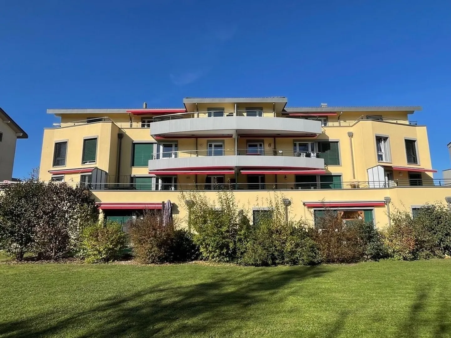 5,5-Zimmer-Dachgeschoss - 126m2 - Terrasse - Foto 1 von 10