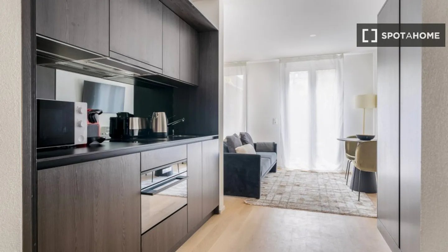 Discover, visit, and rent your new home online with complete confidence. - Photo 4 of 8