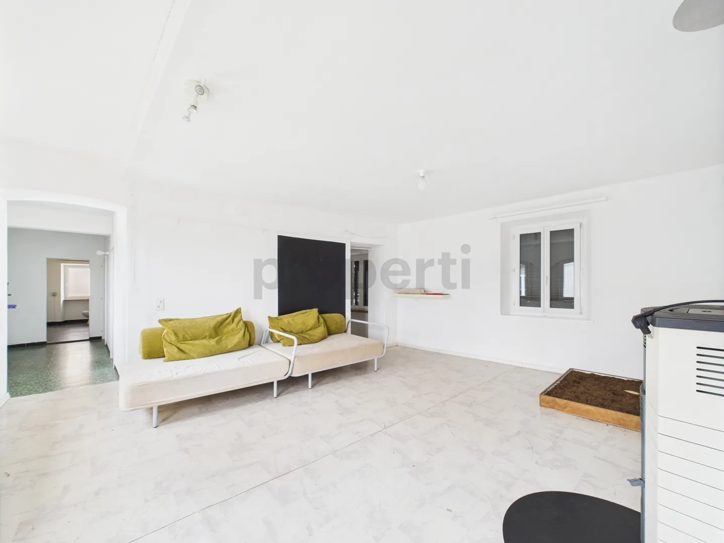 8-room house with authentic charm in the historic village of Novaggio with panoramic views and lake view - Photo 6 of 13