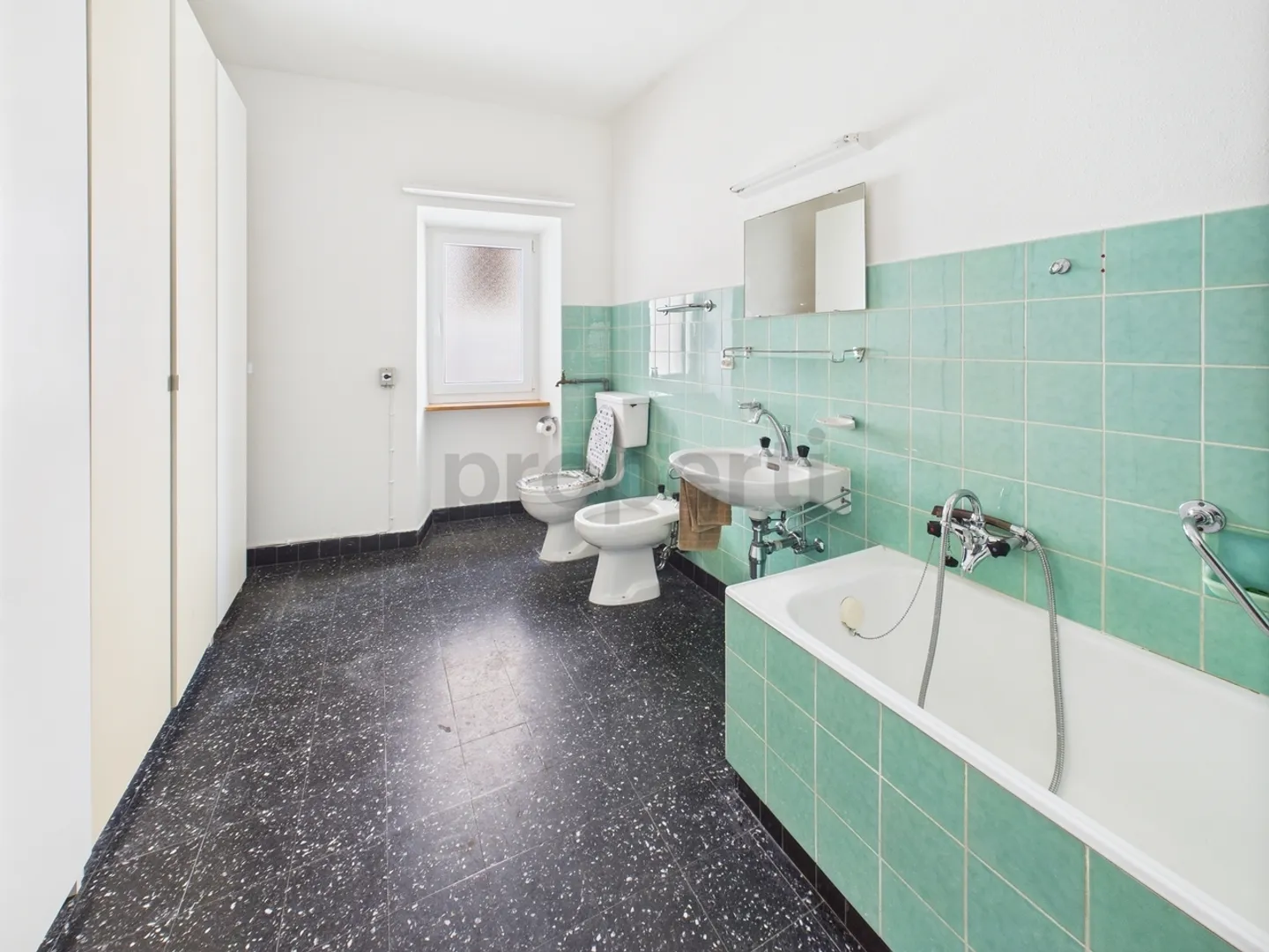 8-room house with authentic charm in the historic village of Novaggio with panoramic views and lake view - Photo 11 of 13