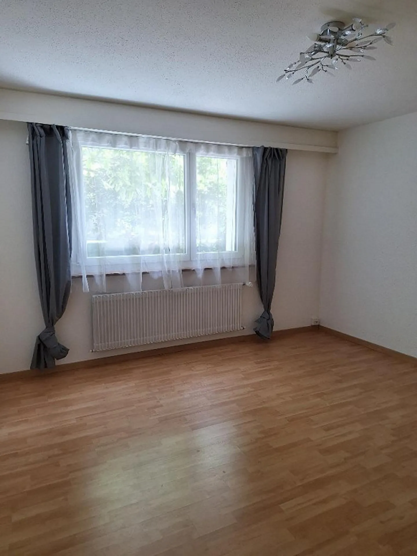 Appartement 2.5 pièces - Photo 2 sur 13