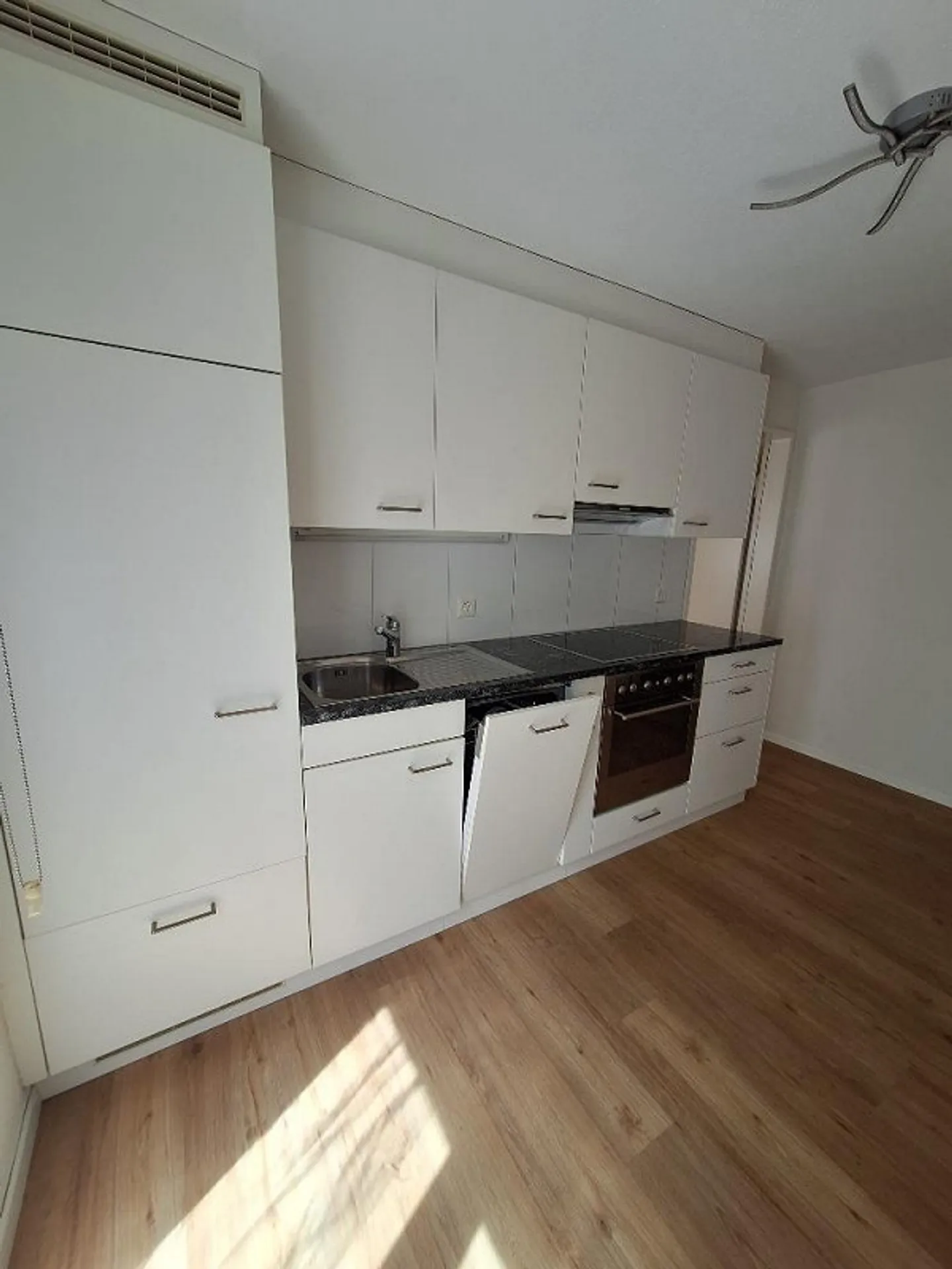 Appartement 2.5 pièces - Photo 5 sur 13