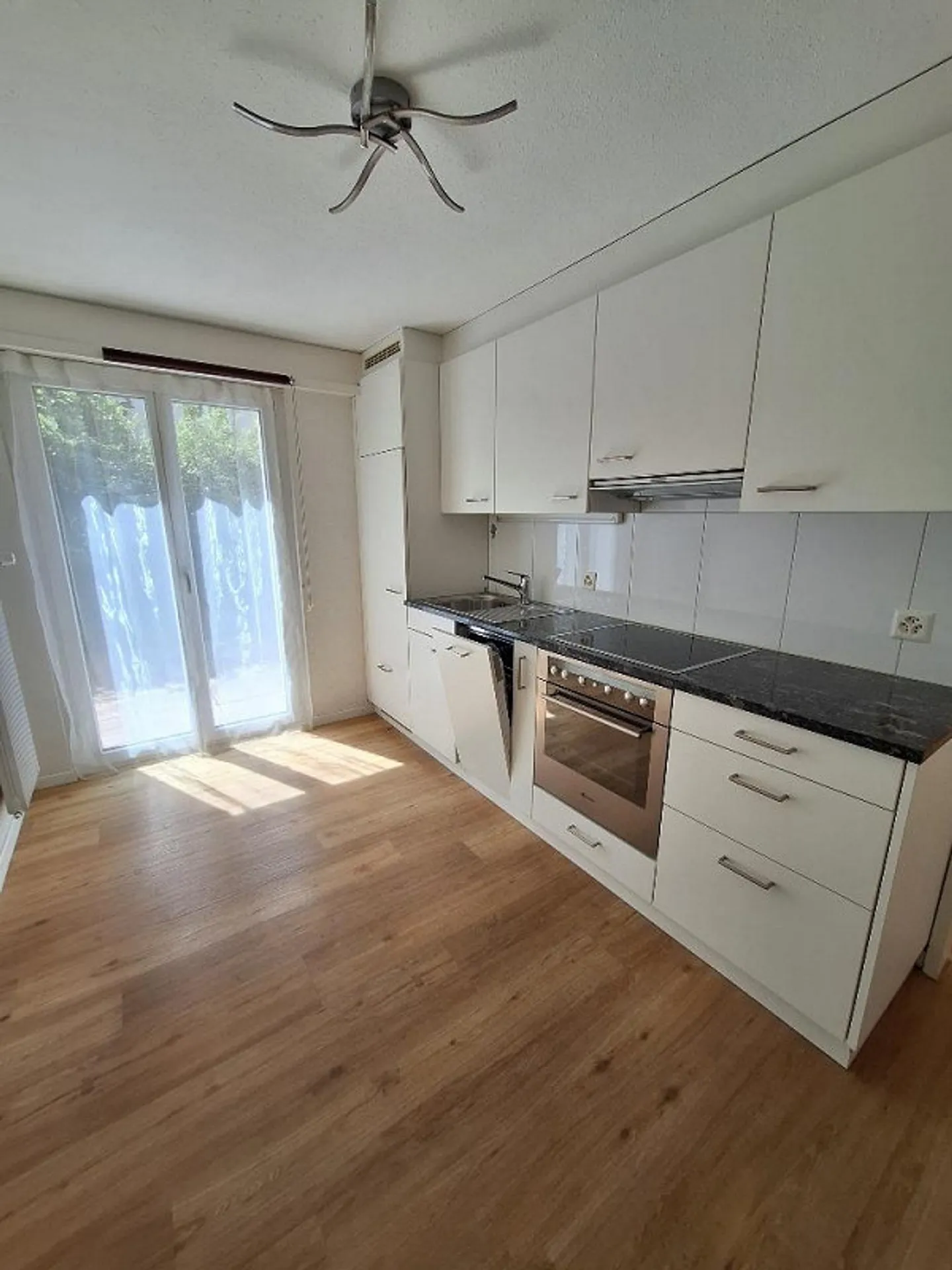 Appartement 2.5 pièces - Photo 6 sur 13
