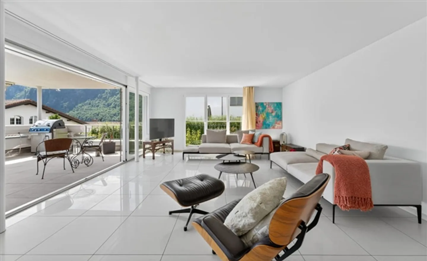 4.5 Room apartment - Photo 2 of 13