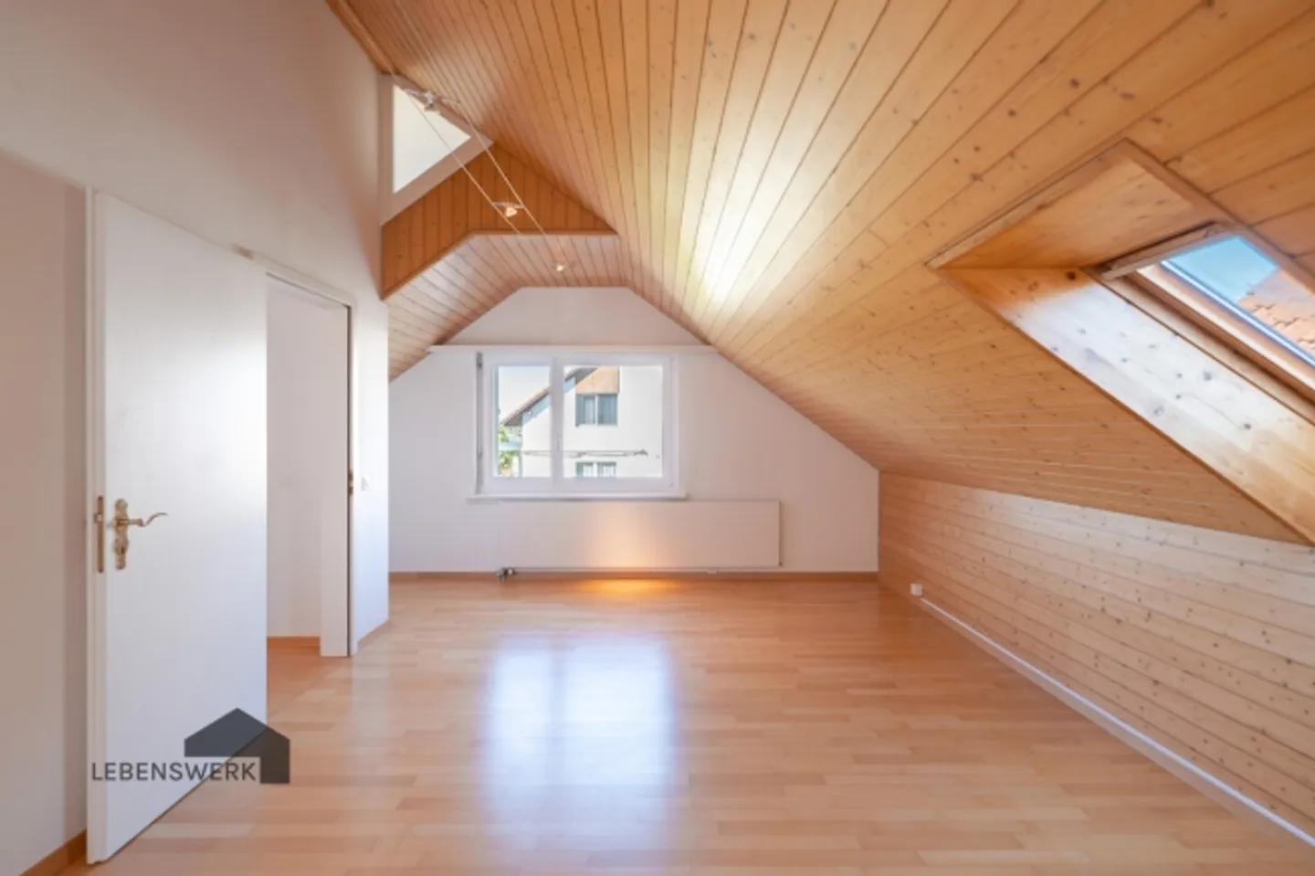 Offene Besichtigung: Einfamilienhaus mit Einliegerwohnung in Uttwil, B - Foto 8 von 10