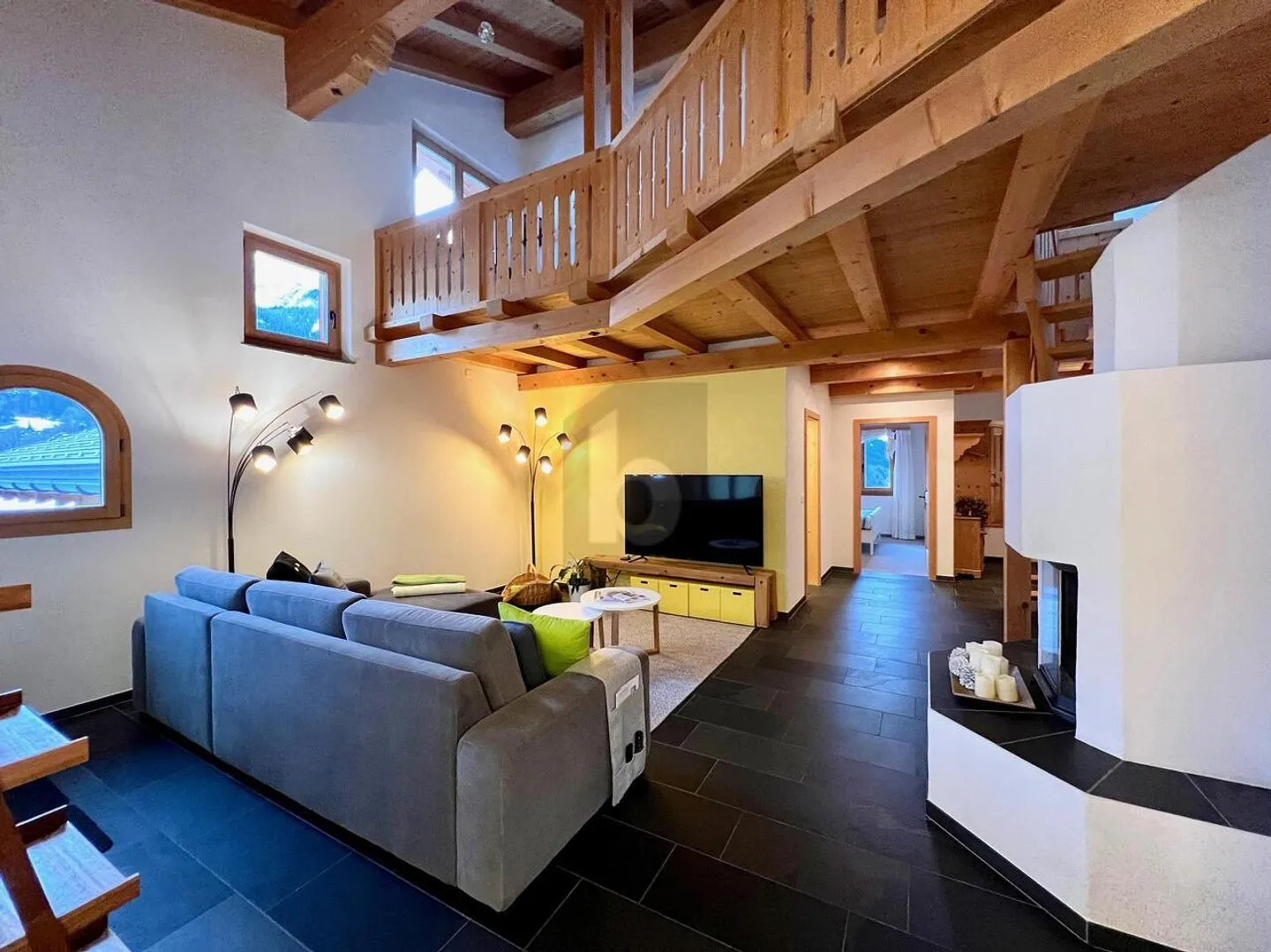 NEBELFREIE WOHNLAGE IN DEN BERGEN - Foto 1 von 6