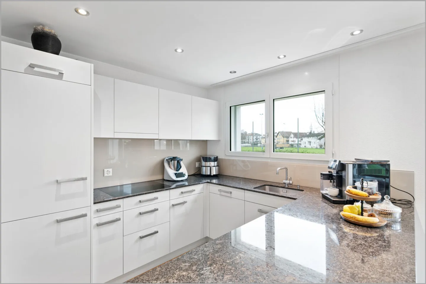 Ground floor apartment with garden idyll! - Photo 3 of 13