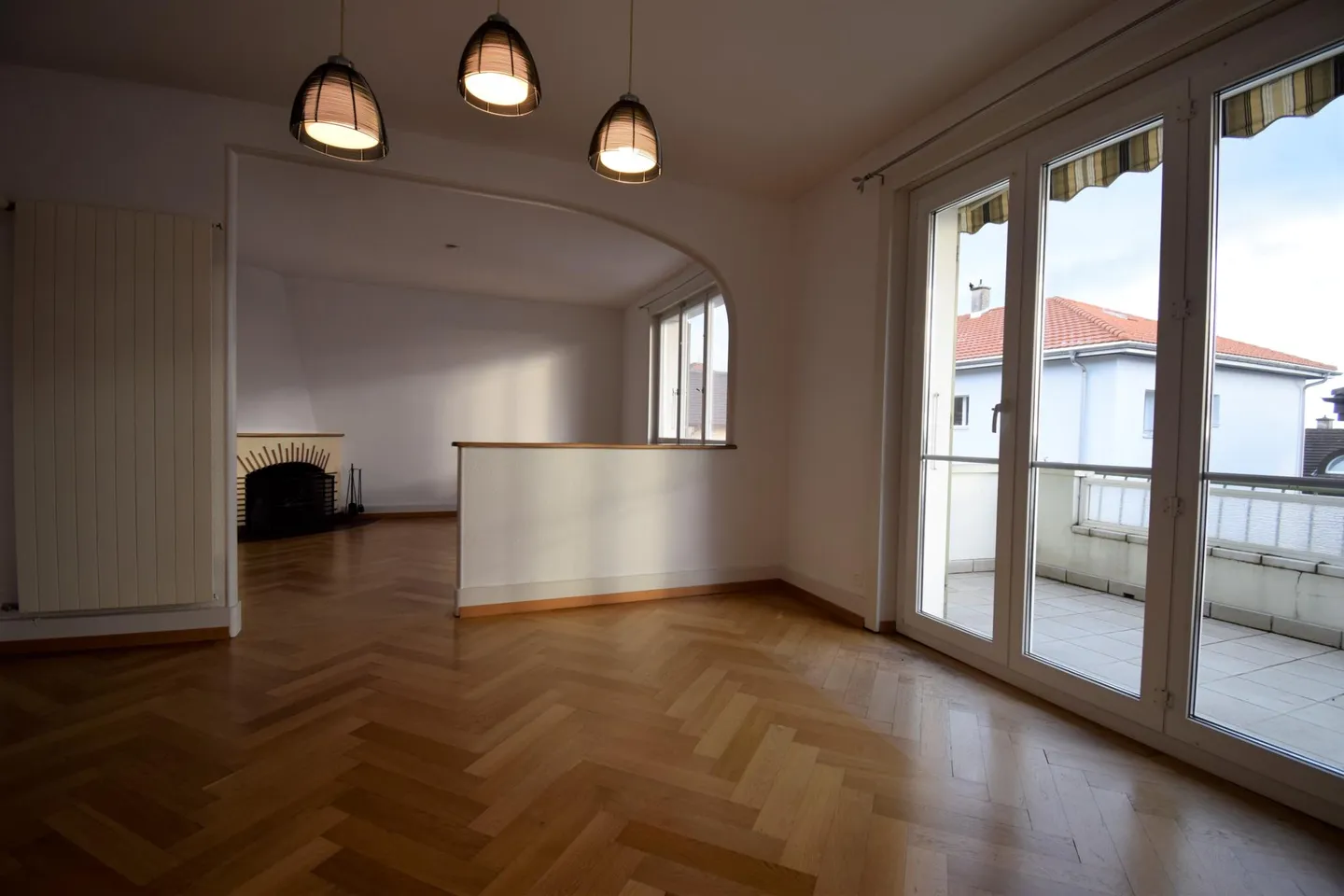 Very large and bright 3.5 rooms with large balcony - Photo 1 of 9