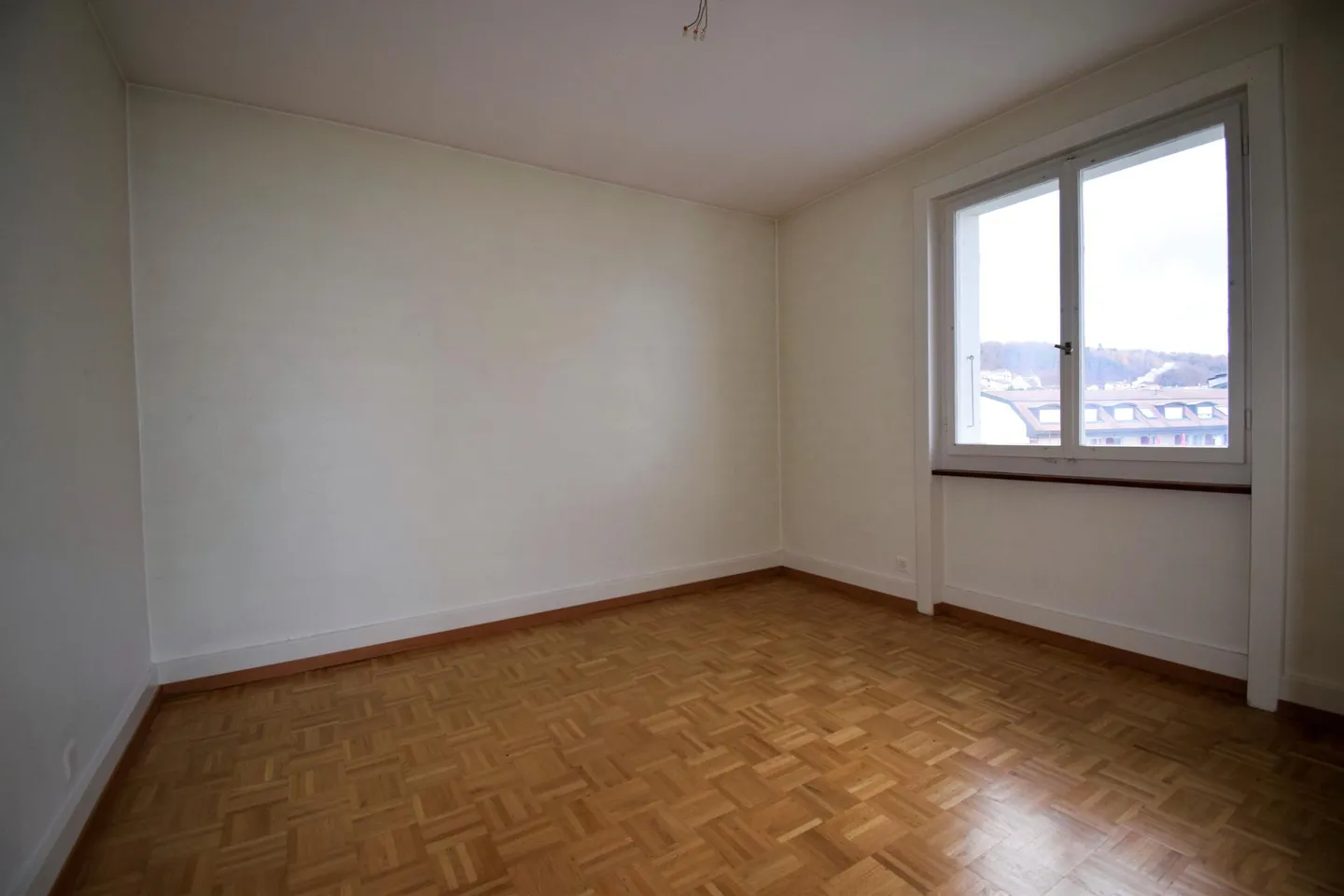 Very large and bright 3.5 rooms with large balcony - Photo 5 of 9