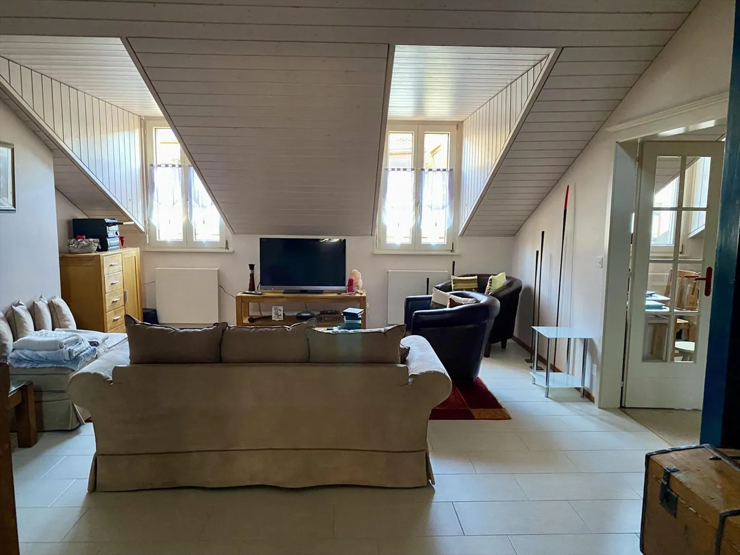 Charming apartment in the heart of Grand-Rue and a stone's throw from the lake - Photo 2 of 7