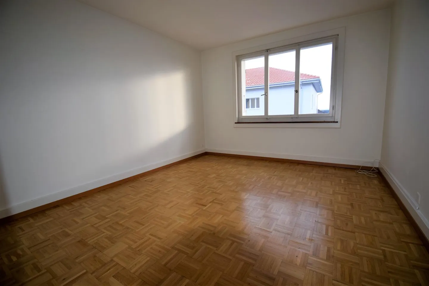 Very large and bright 3.5 rooms with large balcony - Photo 6 of 9