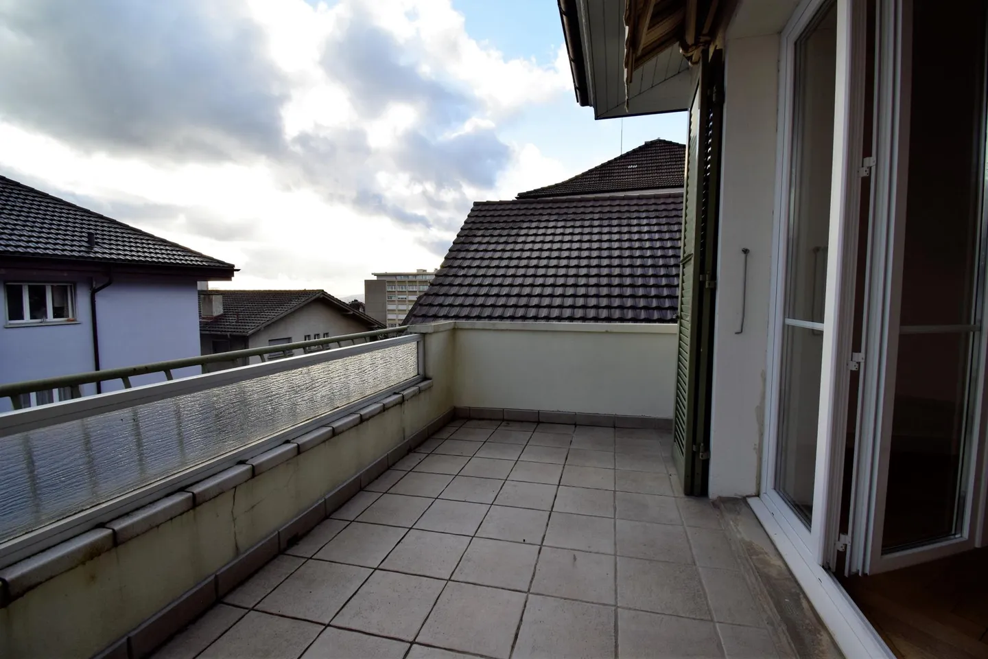 Very large and bright 3.5 rooms with large balcony - Photo 9 of 9