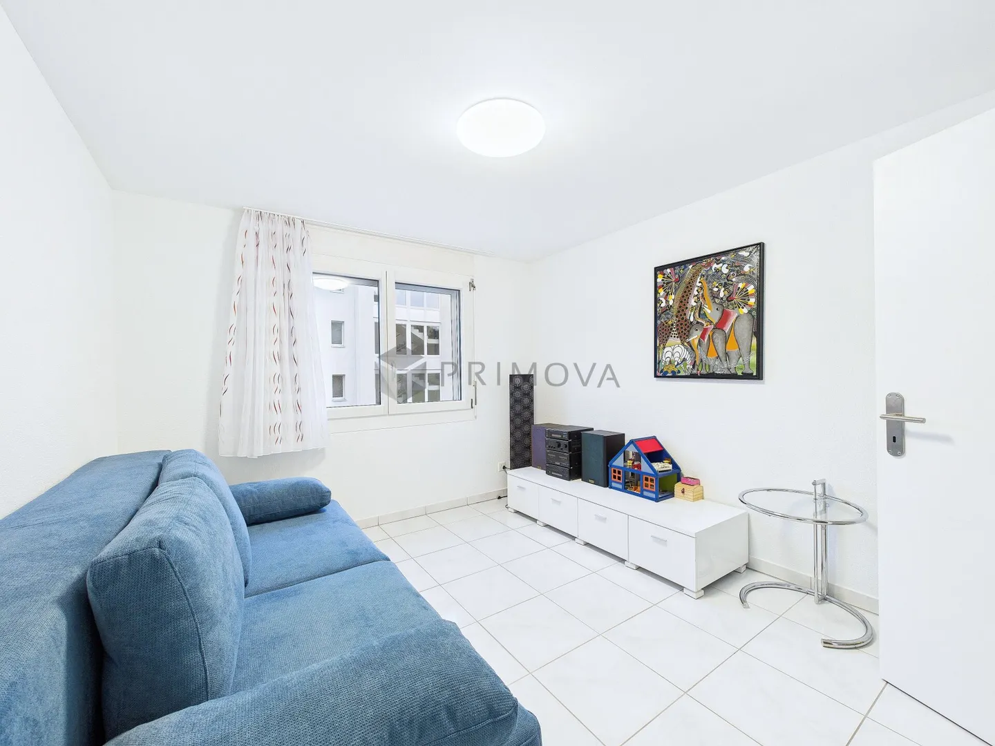 Vivere sopra il mare di nebbia: grande appartamento di 5,5 stanze con vista panoramica sul Sihlsee. - Foto 8 di 13