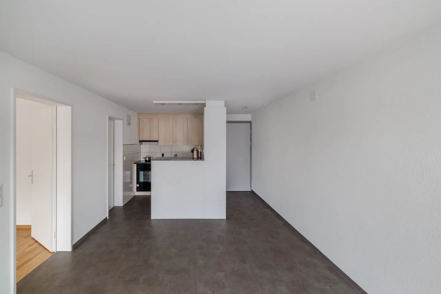 2-room apartment - Photo 2 of 6