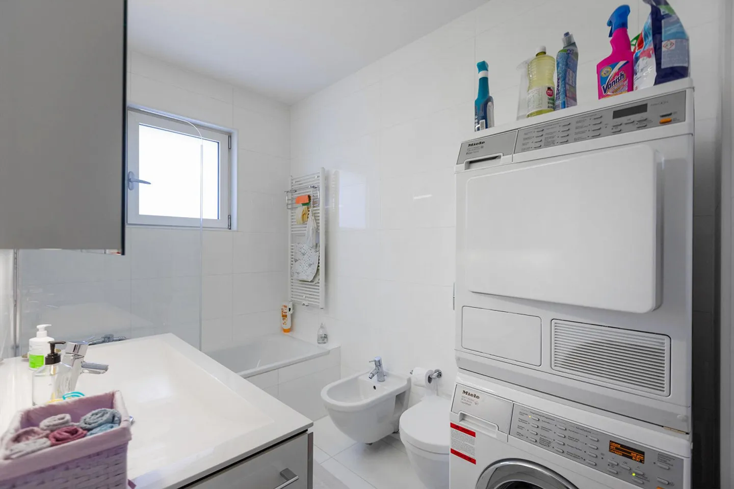 Lugano: geräumige 4,5-Zimmer-Wohnung mit freiem Blick - Foto 8 von 12