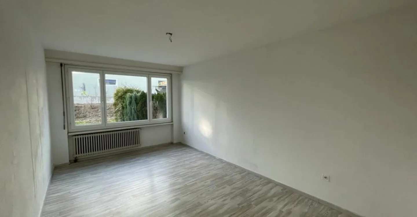 Lumineux appartement de 4 pièces avec balcon - Photo 4 sur 11