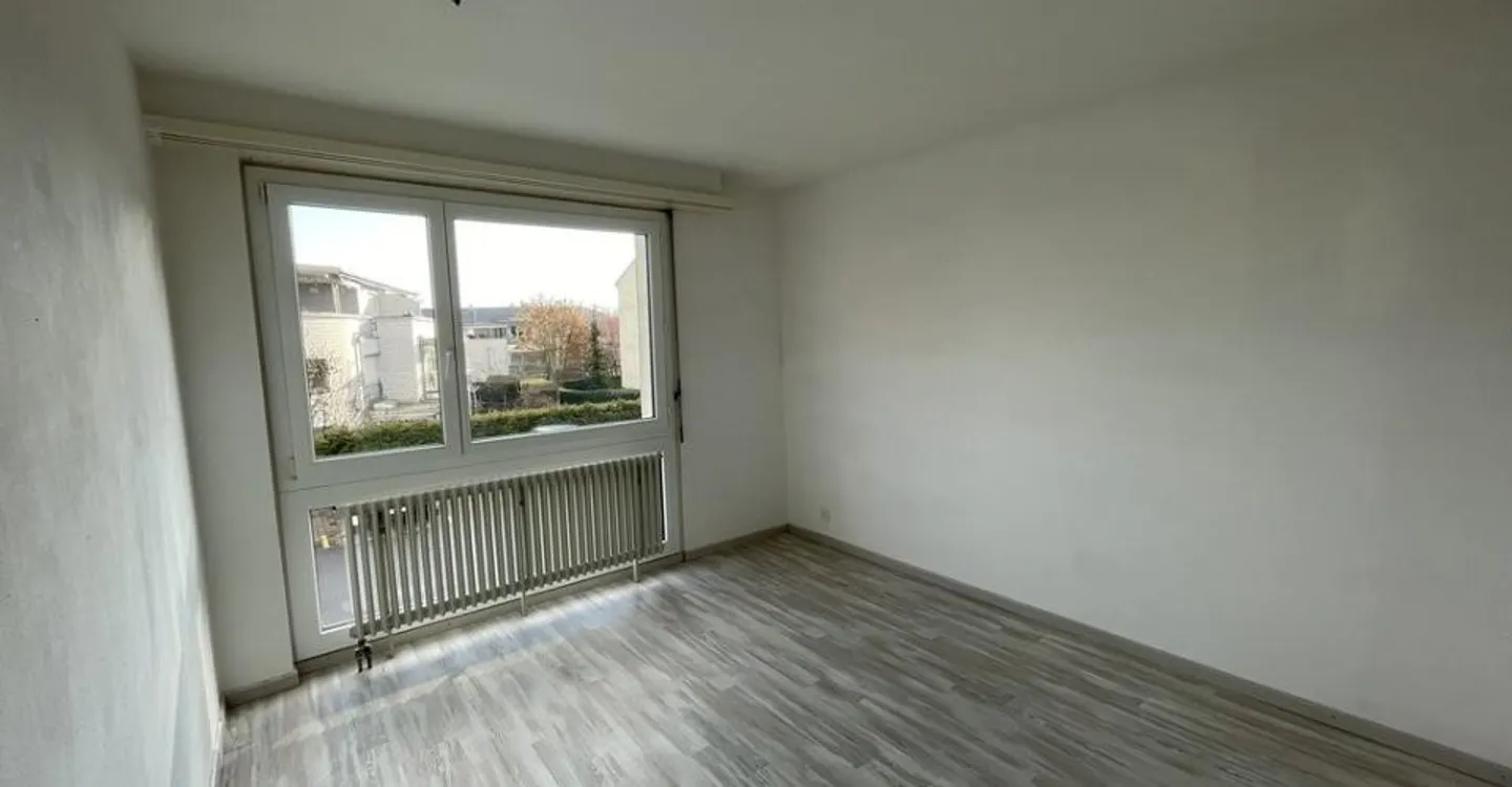Lumineux appartement de 4 pièces avec balcon - Photo 5 sur 11