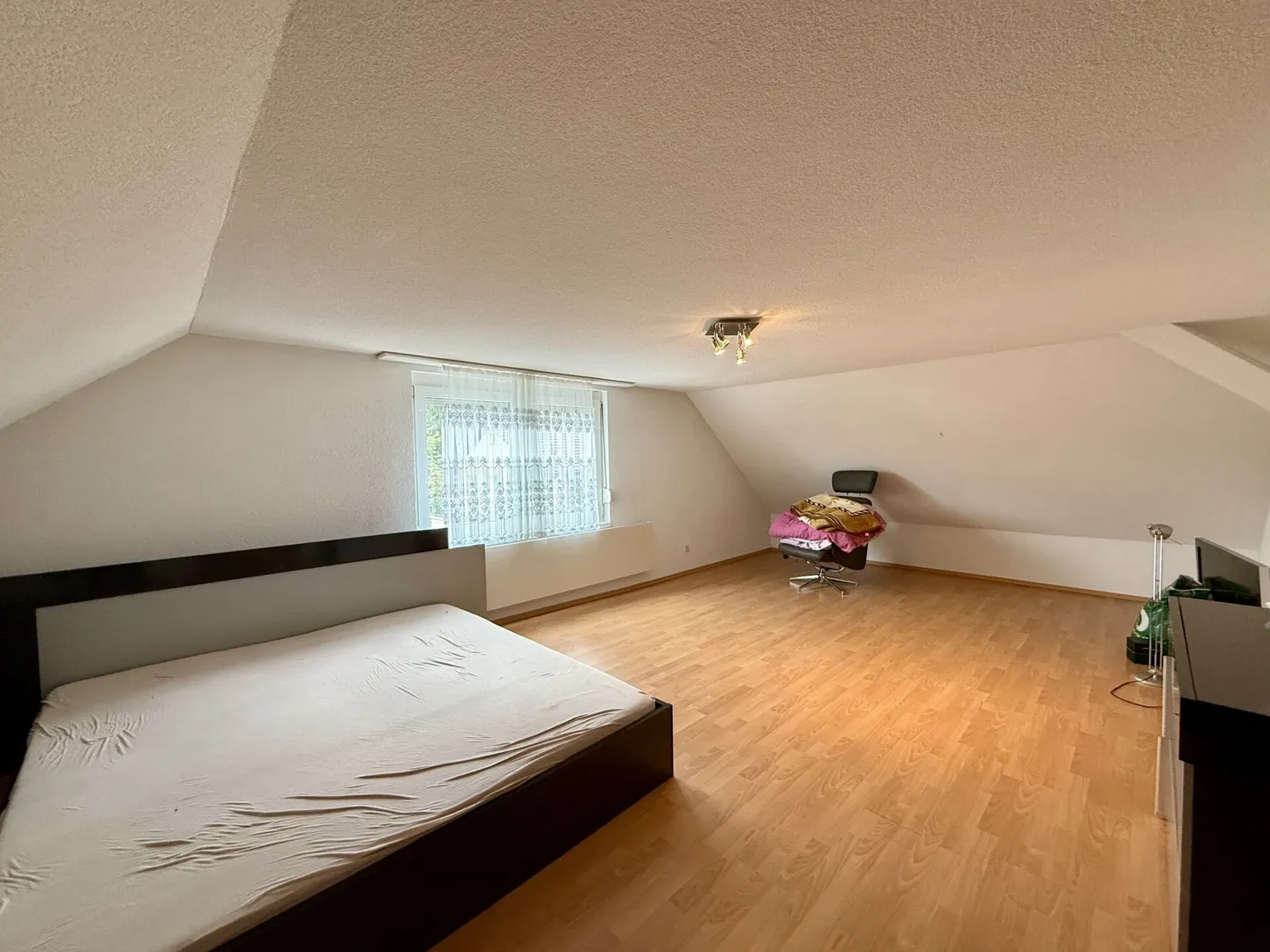 Charming house with terrace, balcony and garden! Perfect for families - Photo 13 of 15