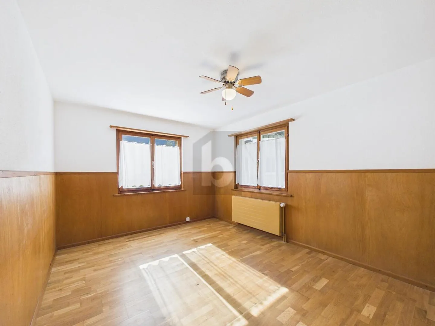 Quiet Family Paradise with Large Garden - Photo 4 of 6