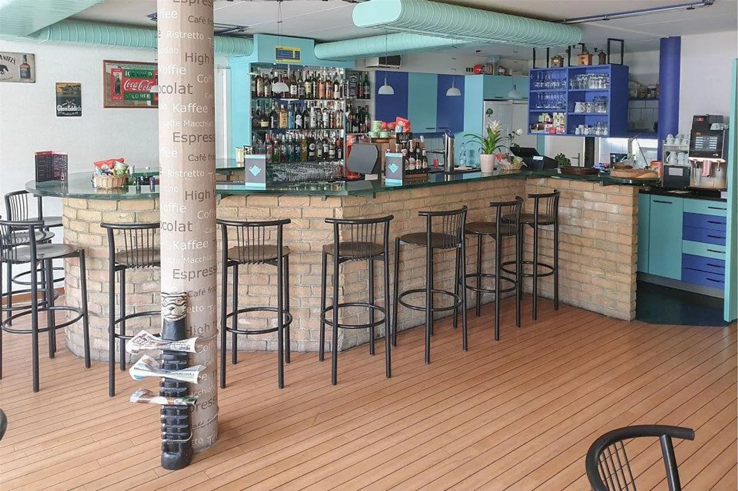 Caffè, Bar, Bistro nel bellissimo Toffen - Foto 3 di 7