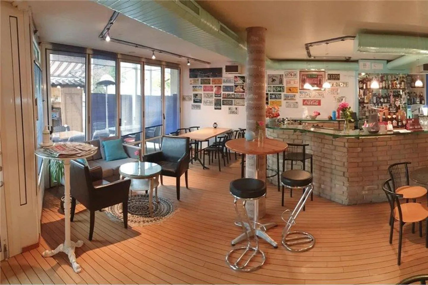 Caffè, Bar, Bistro nel bellissimo Toffen - Foto 4 di 7