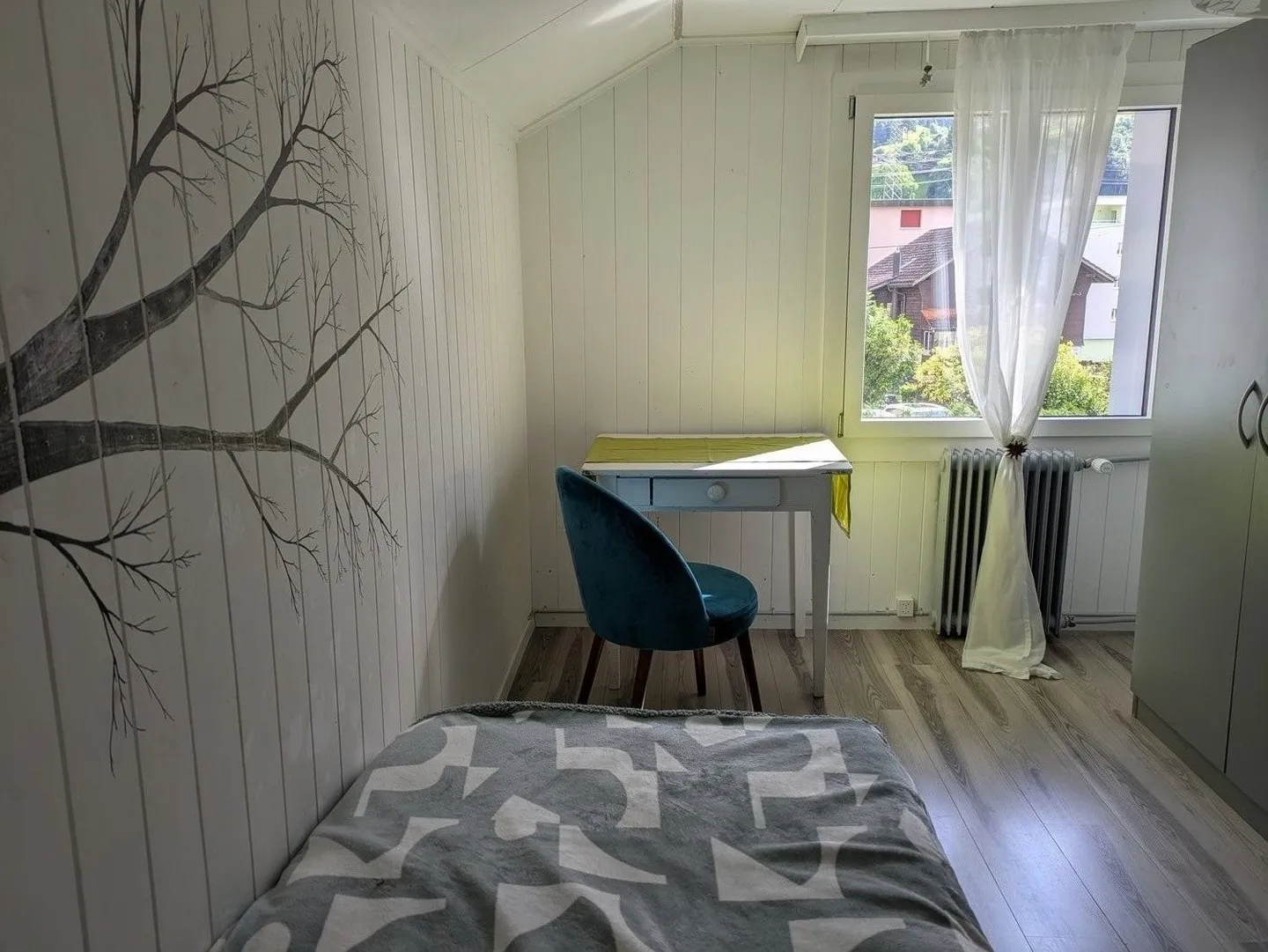 Camera condivisa arredata - Foto 2 di 8