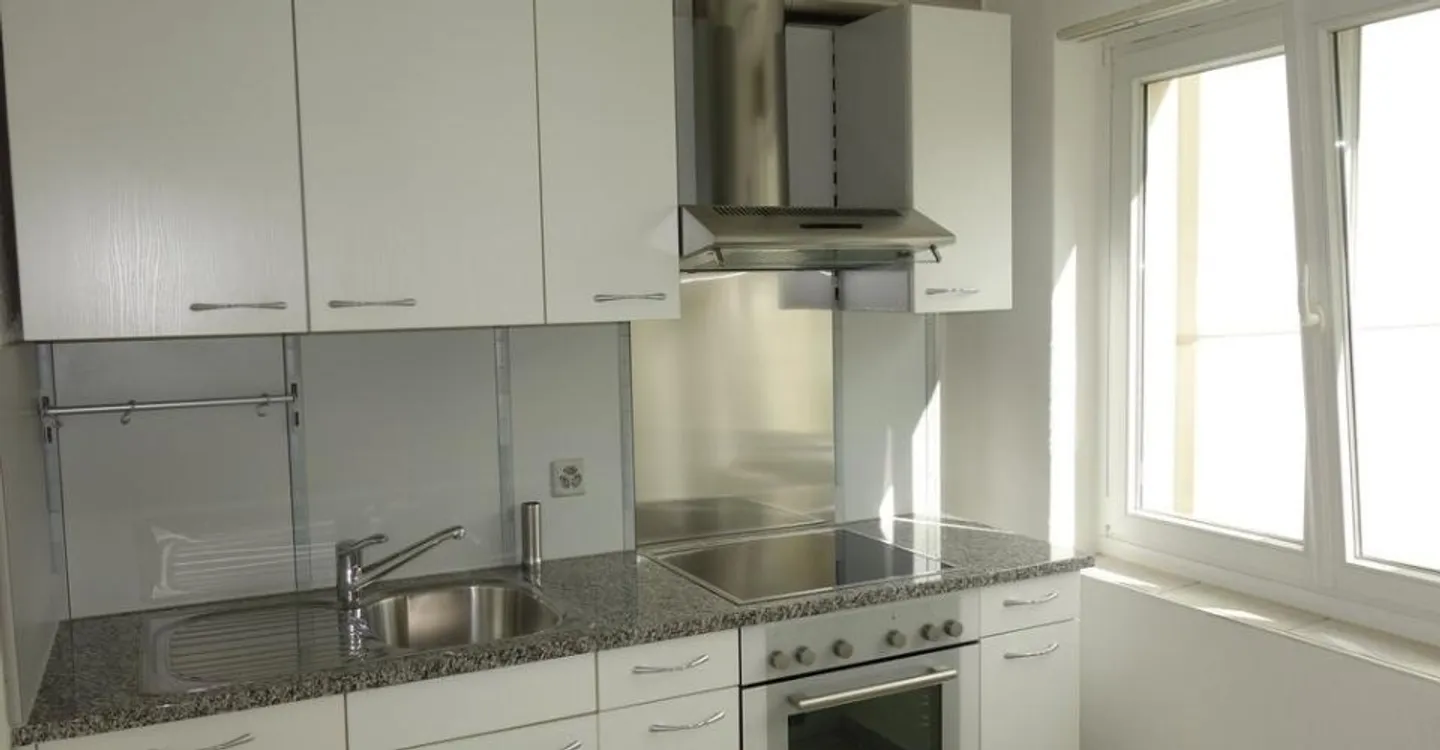 Zentral gelegene Wohnung mit Balkon - Foto 2 von 6