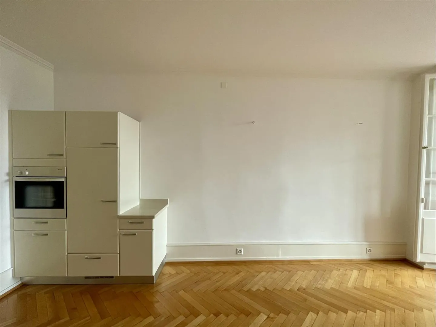 AUTHENTICITY AND DIRECT ACCESS TO THE LAKE, 2.5 ROOMS IN MORGES - Photo 6 of 13