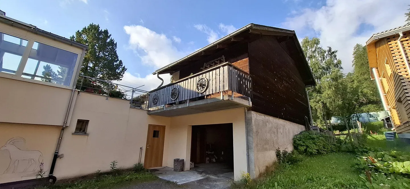 Edificio officina con grande potenziale e grande riserva di terreno - Foto 3 di 7