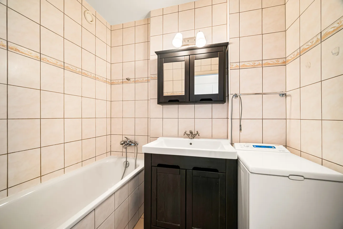 3.5 Room Apartment - Photo 8 of 13