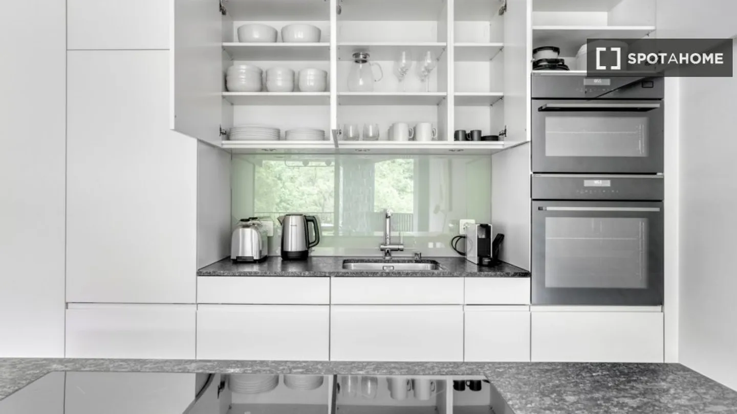 Découvrez, visitez et louez votre nouveau chez-vous en ligne en toute confiance. - Photo 7 sur 12