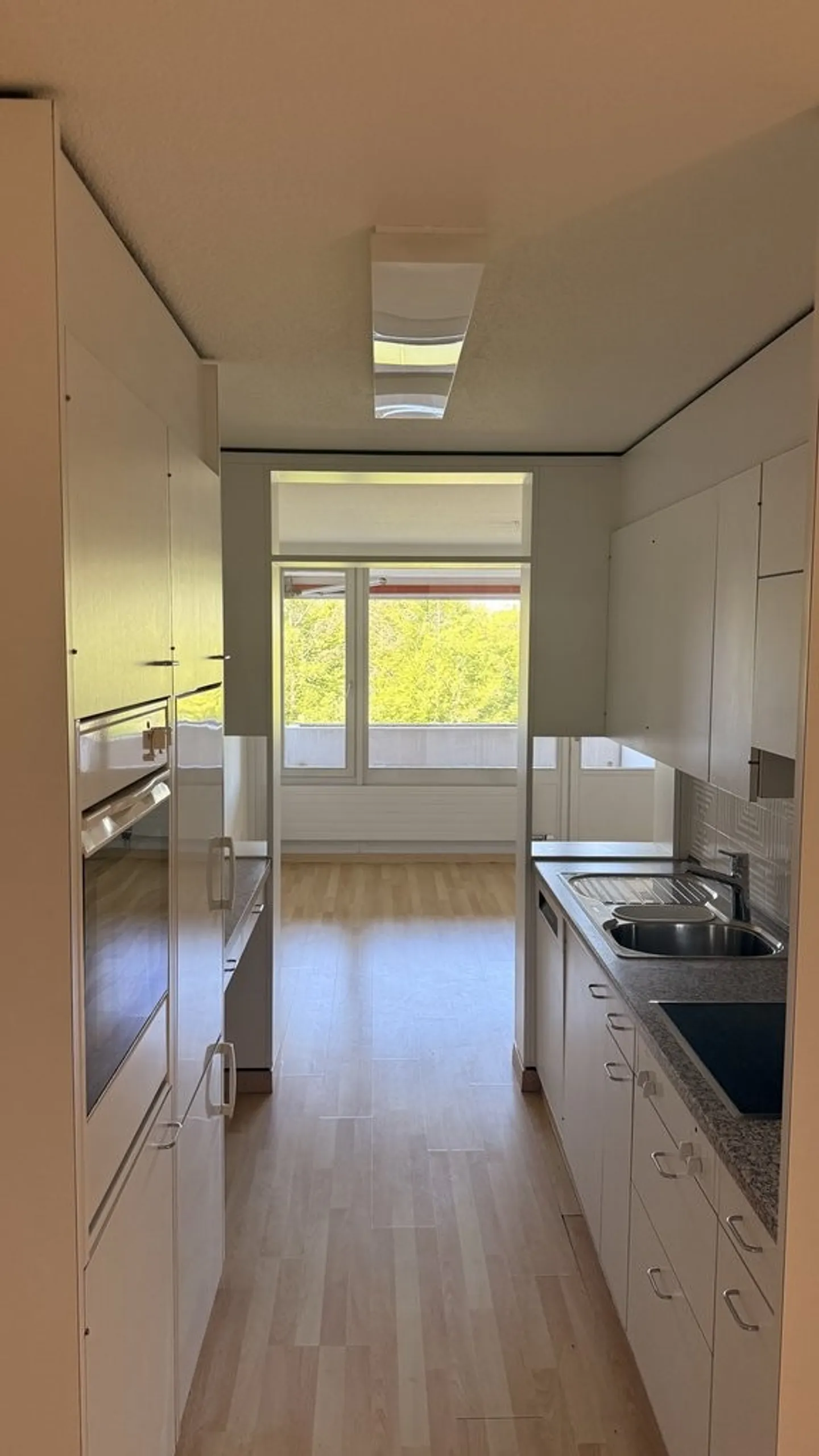 Votre nouveau chez-vous avec vue - 4,5 pièces au 5ème étage de Liebrüti - Photo 2 sur 6