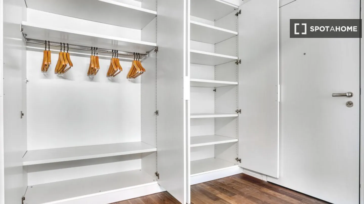 Découvrez, visitez et louez votre nouveau chez-vous en ligne en toute confiance. - Photo 12 sur 12