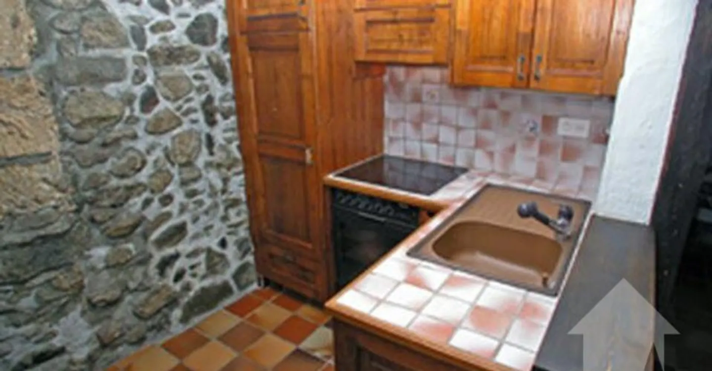 Charming 17th Century Home - Photo 4 of 12