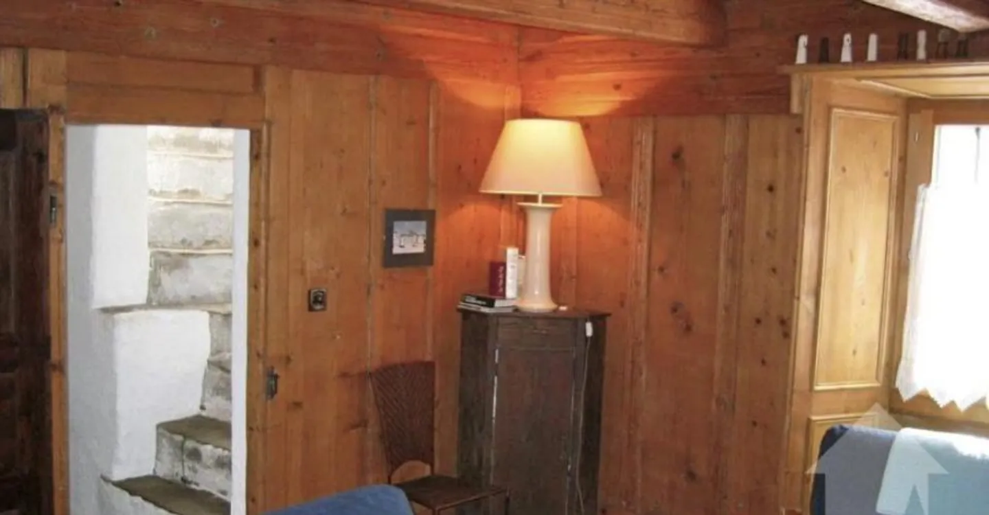 Charming 17th Century Home - Photo 9 of 12