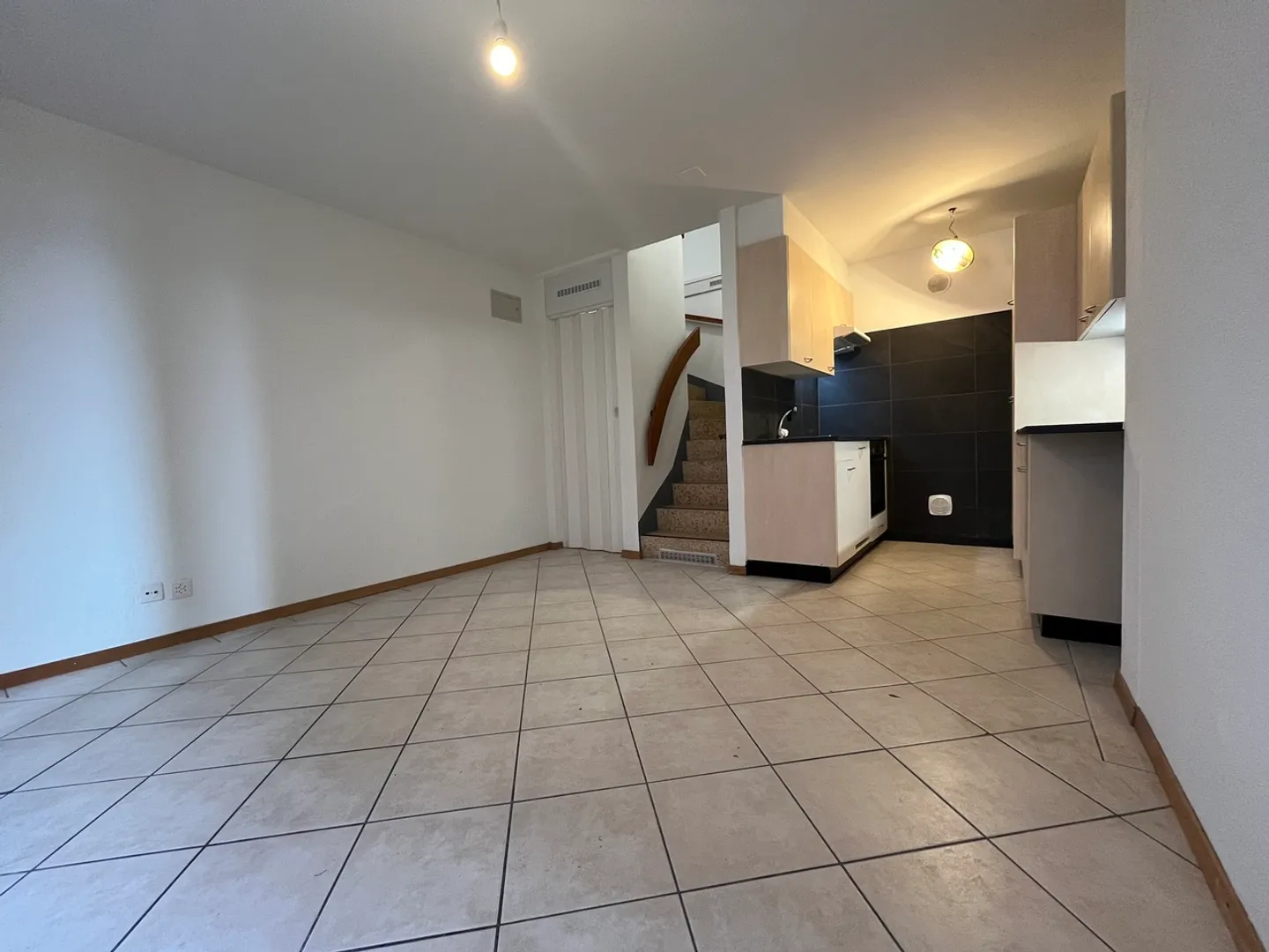 Charmant duplex rénové à Montreux  - Photo 2 sur 6